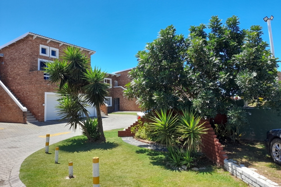 2 Bedroom Property for Sale in Bluewater Bay Eastern Cape